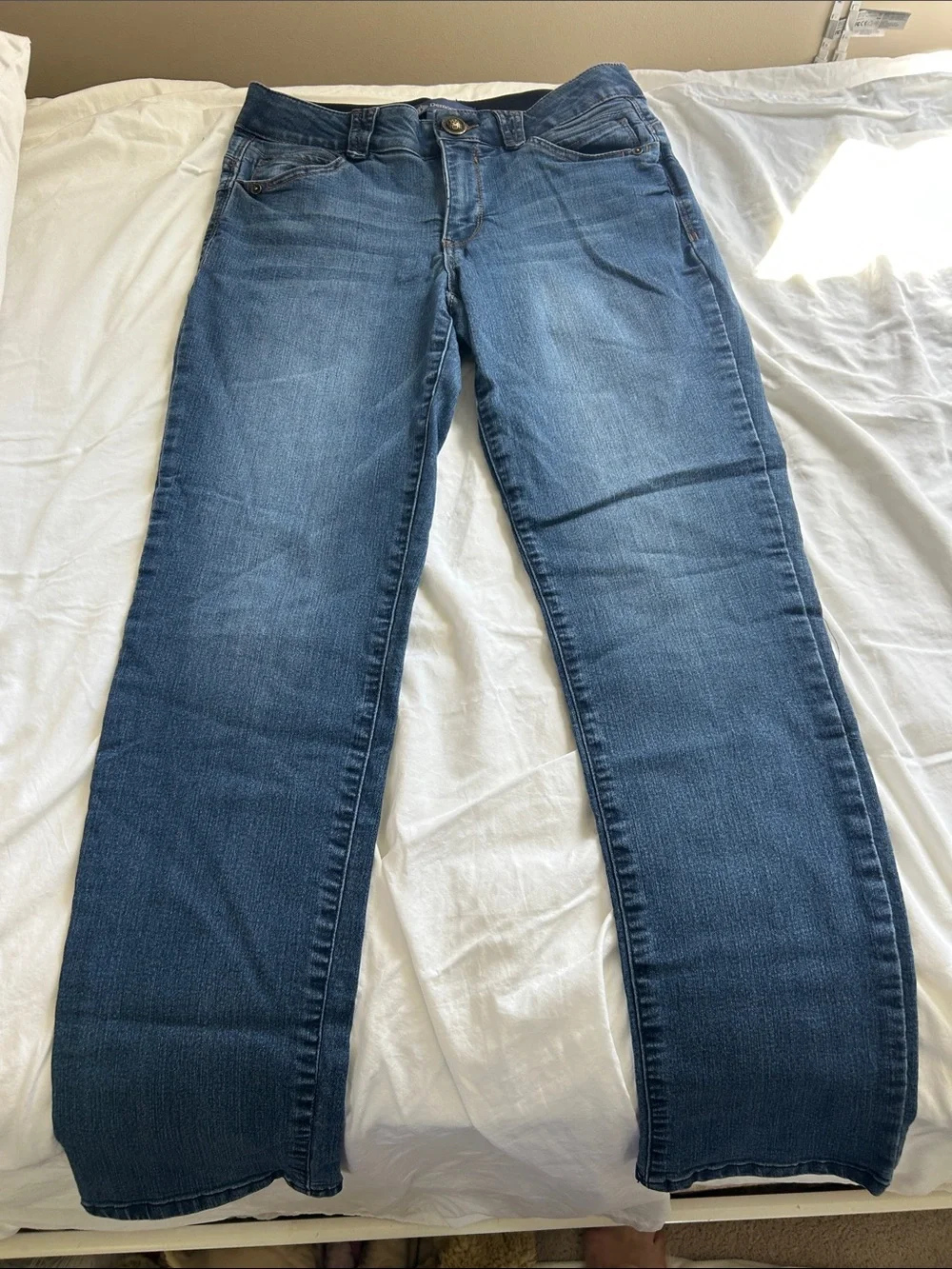 Democracy Women's Medium Blue Straight-Leg Jeans - Picture 1 of 3